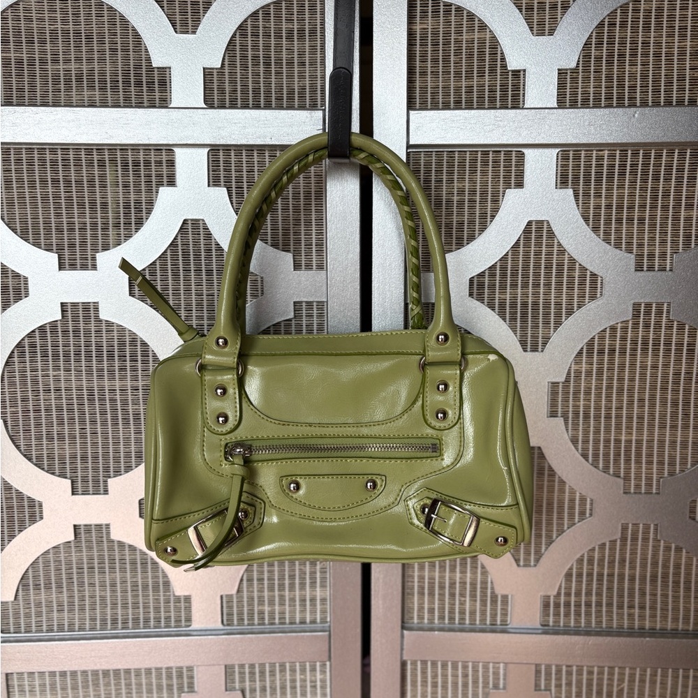 Rina Rich Bag With Some Stains Inside The Bag And Is peeling In Some Places